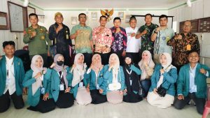 Mahasiswa KKS ILMAWA Institut Al-Ma’arif Way Kanan Ikuti Sosialisasi Pembangunan Jalan Menuju Lokasi Geotermal (Energi Panas Bumi) di Pekon Sri Menanti, Lampung Barat