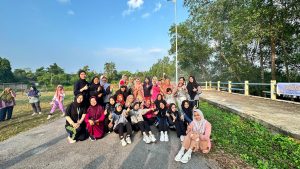 Gerak Sehat Jalin Keakraban, Mahasiswa KKN dan Warga Benteng Hilir Antusias Ikuti Senam Pagi